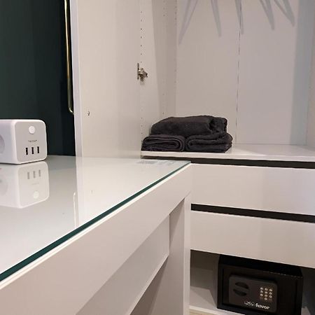 3 Rooms - Zimmervermietung Naehe Flughafen Ber - Gratis Wlan, Parken & Netflix Берлін Екстер'єр фото