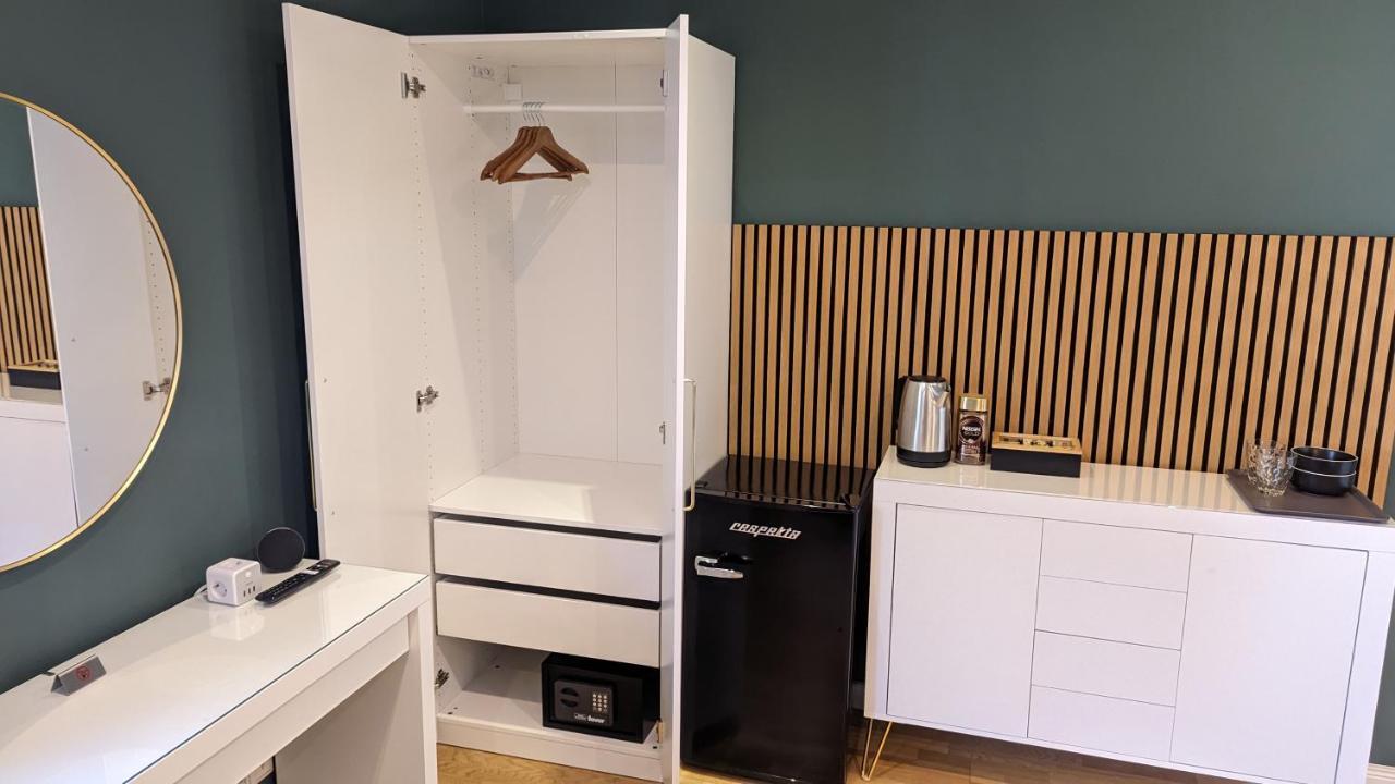 3 Rooms - Zimmervermietung Naehe Flughafen Ber - Gratis Wlan, Parken & Netflix Берлін Екстер'єр фото