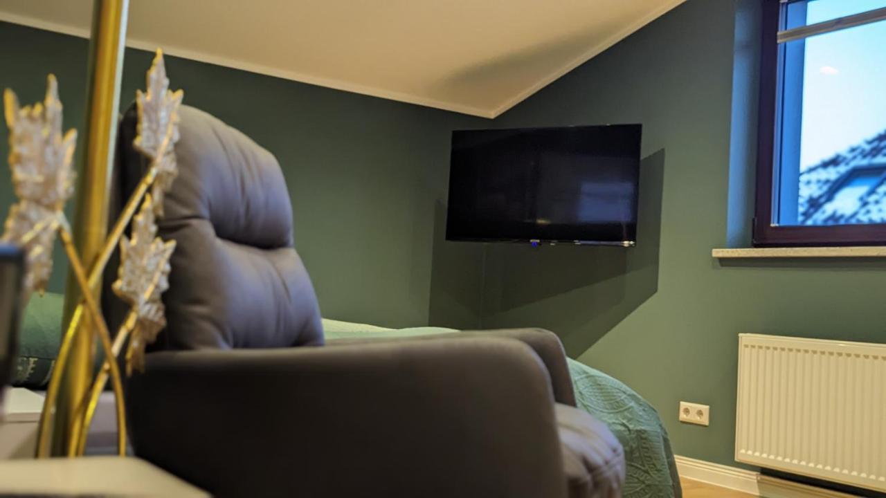 3 Rooms - Zimmervermietung Naehe Flughafen Ber - Gratis Wlan, Parken & Netflix Берлін Екстер'єр фото