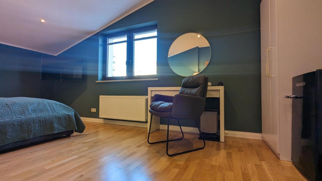 3 Rooms - Zimmervermietung Naehe Flughafen Ber - Gratis Wlan, Parken & Netflix Берлін Екстер'єр фото